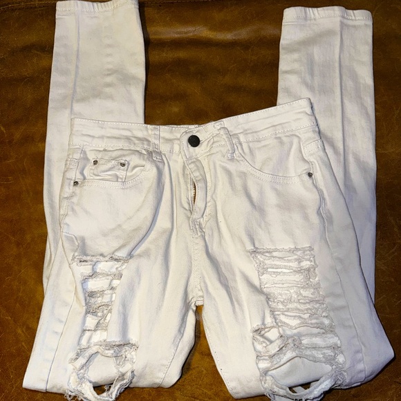 NWOT White Distress Skinny - Picture 2 of 2